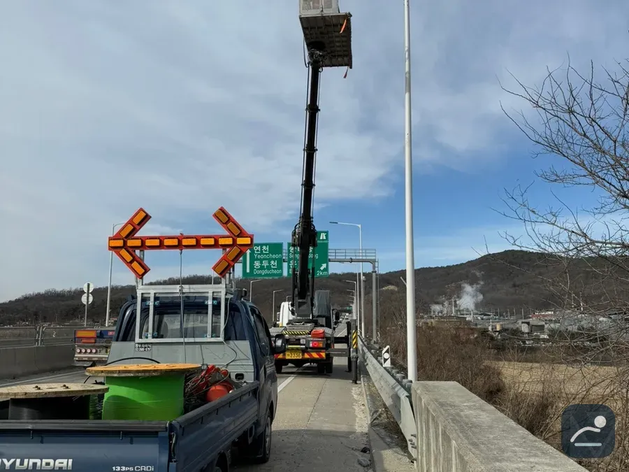서울 스카이차 외벽·간판 작업 현장